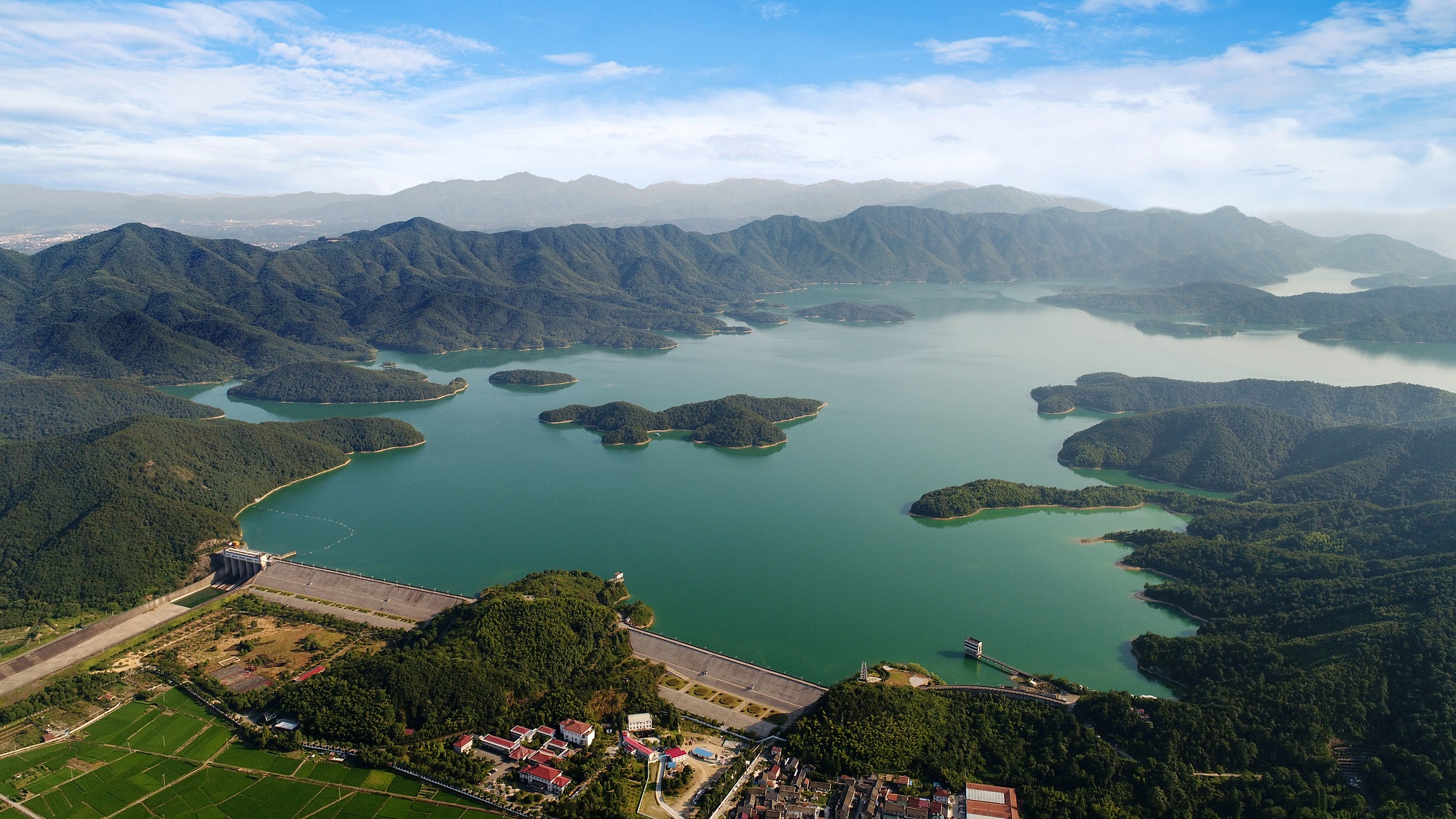 附件1 背景图(1)-small.jpg 附件1 背景图(1)-small.jpg