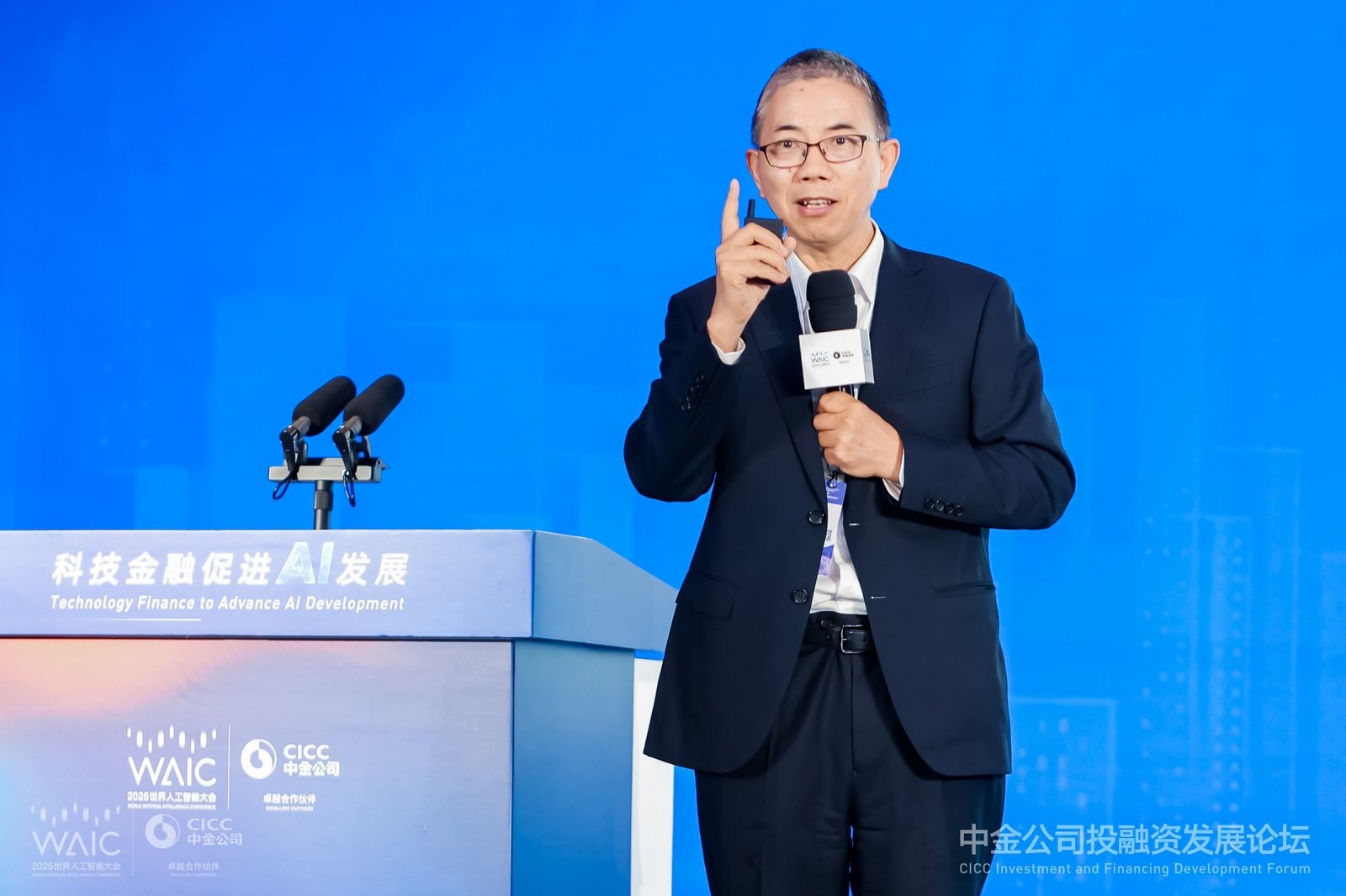 彭文生.jpg 彭文生.jpg