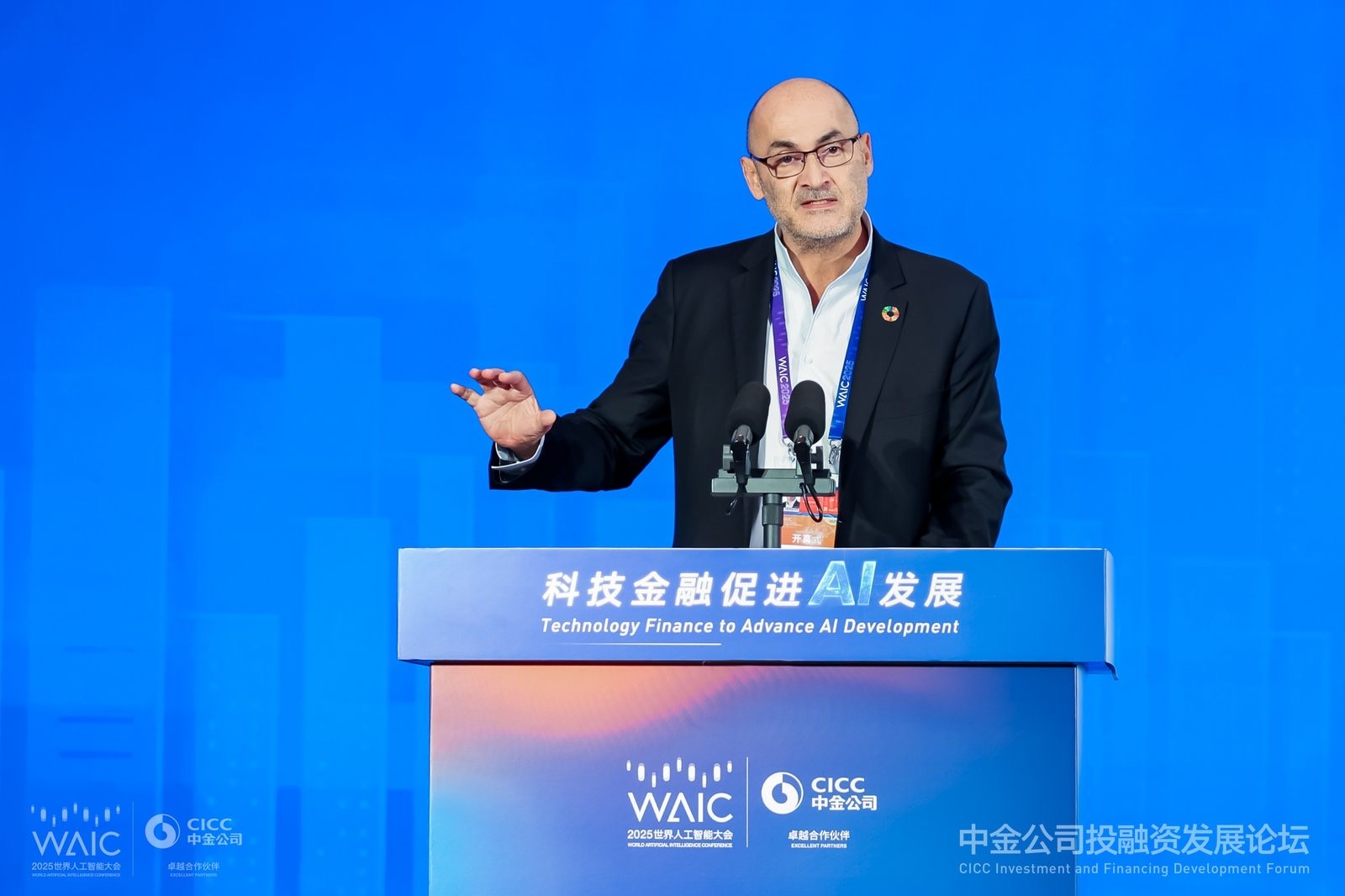 Cyrus Hodes.jpg Cyrus Hodes.jpg